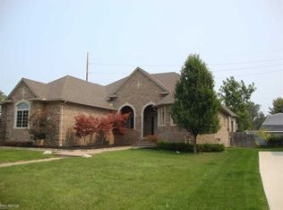 39410 Nautical Ln, Harrison Township, MI 48045