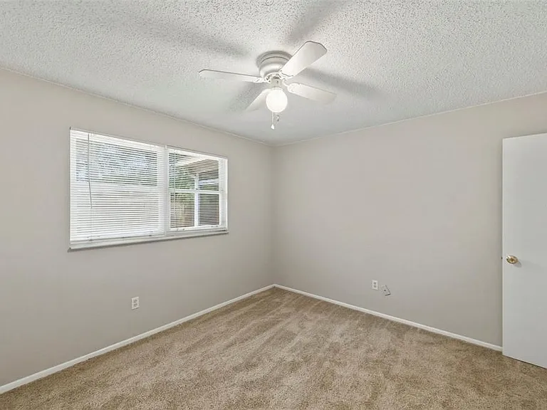 8124 Omaha Cir — Photo 28