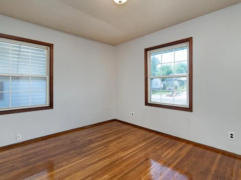 232 Cameron Rd — Photo 11