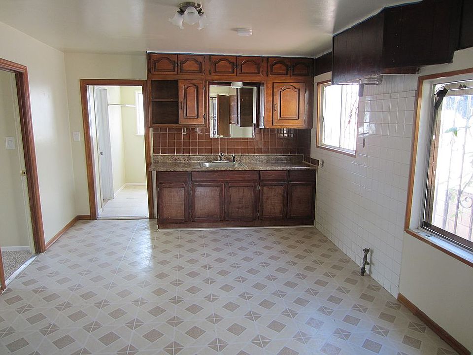 1st image of 823 N Humphreys Ave