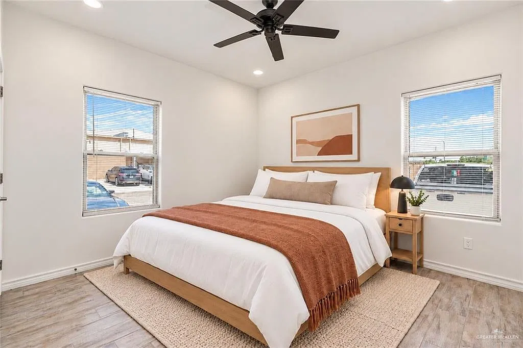 2 bed, 2.0 bath, 1000 sqft, $975 — Photo 4