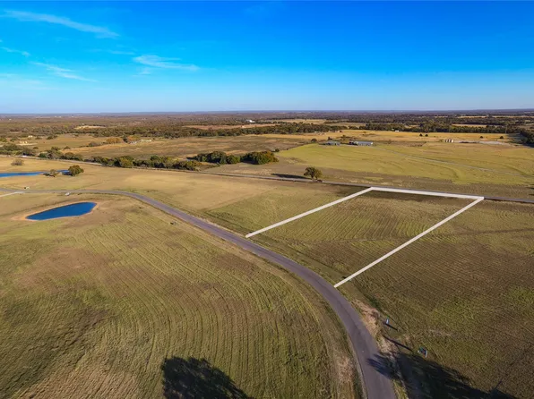 Woodbridge Blvd, Bowie, TX 76230