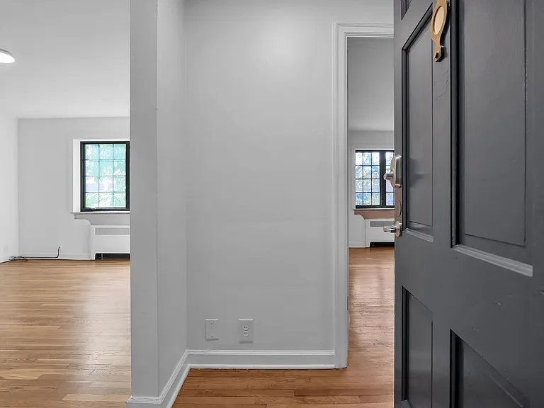 451 E Town St #106 — Photo 11