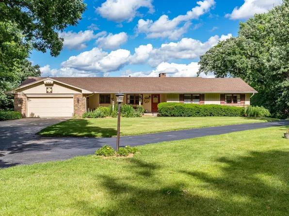 7889 Shaw Rd, Belvidere, IL 61008