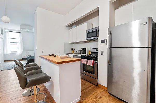 Rented by Highline Residential | media 46