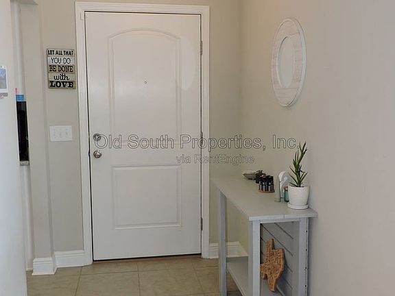 3rd image of 5643 Vendome Ct