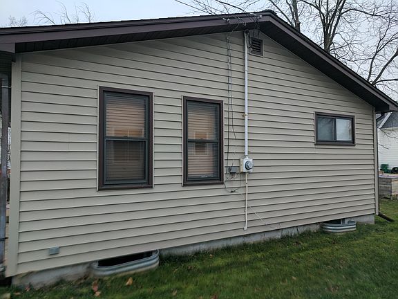 2nd image of 1214 N Superior St