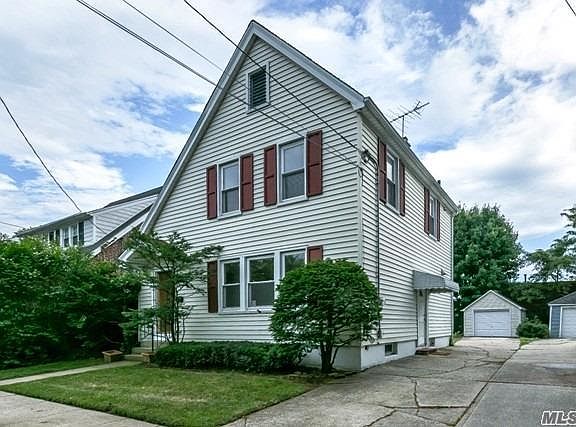 2nd image of 50 Prospect St