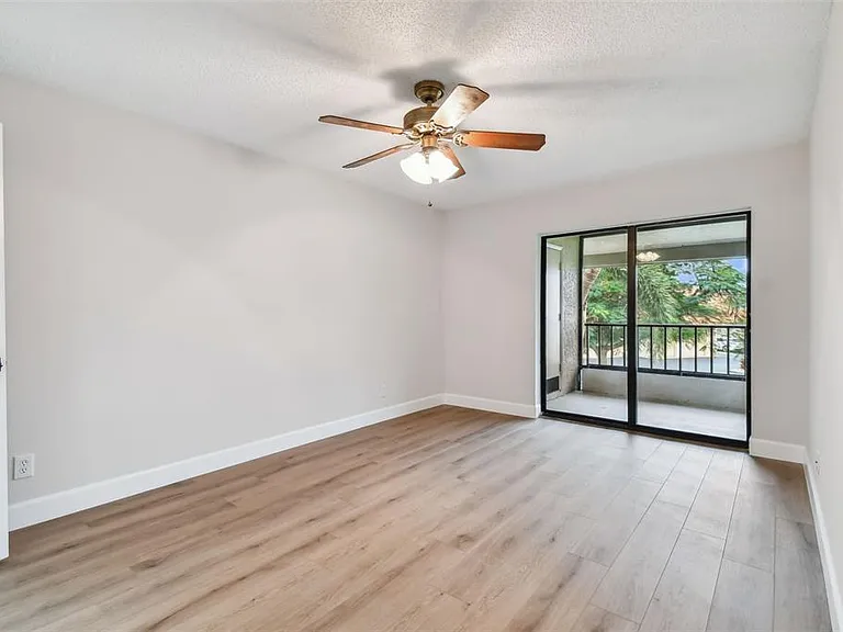 4800 Brittany Dr S #102 — Photo 37