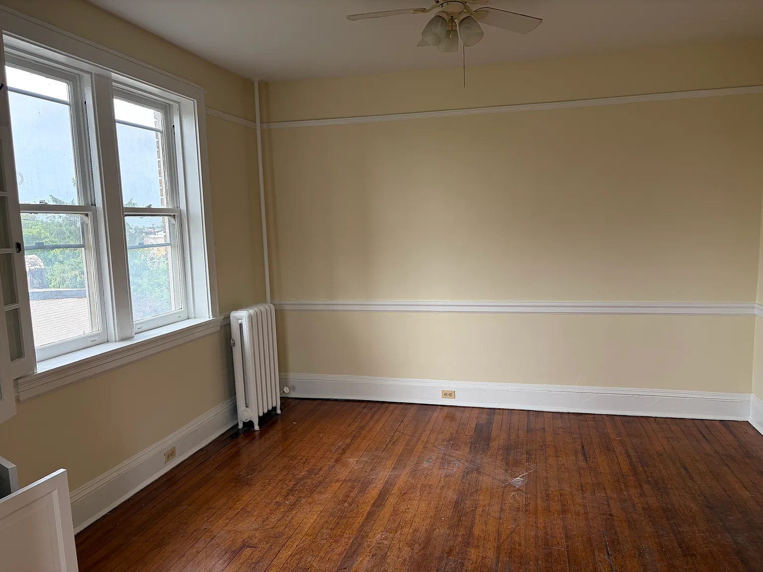 2 bed, 900 sqft, $1,600 — Photo 2