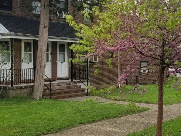 79 W Howcroft Rd #A, Maywood, NJ 07607