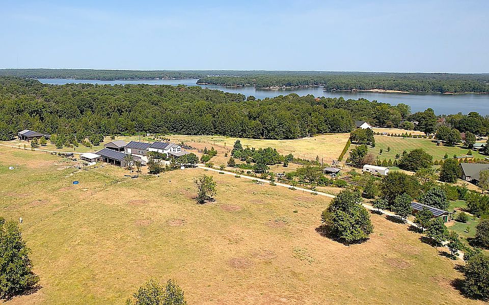 1st image of 211 Swannerland Dr
