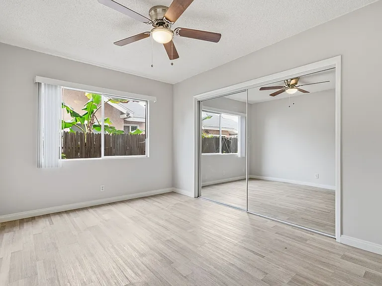 912 Gladys Avenue — Photo 7
