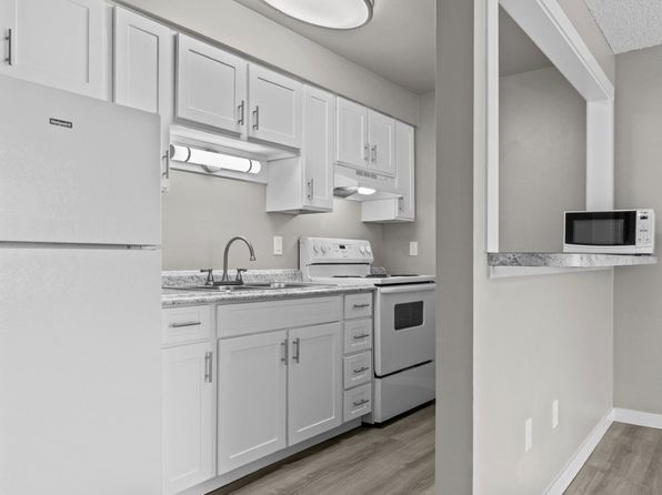 2136 W Riverside Ave #203