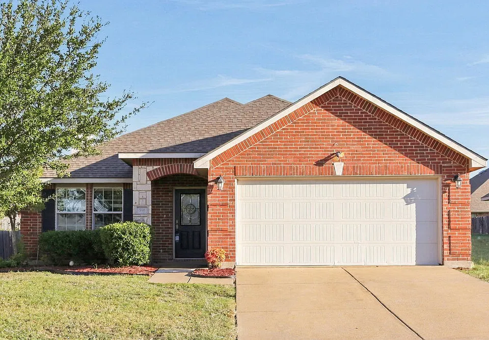516 Silver Leaf Dr