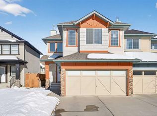 10 S Cougar Ridge Bay SW, Calgary, AB T3H4X6