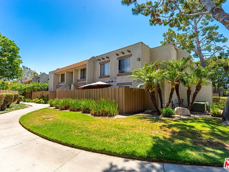 2470 Bolker Dr — Photo 17
