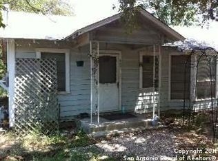 708 Ormand St, Pleasanton, TX 78064
