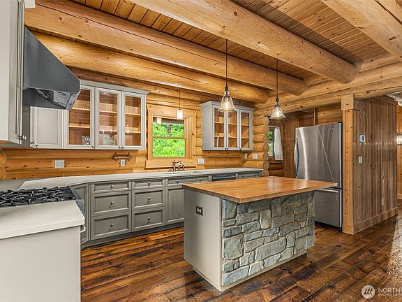 5th image of 3888 Camas Creek Rd