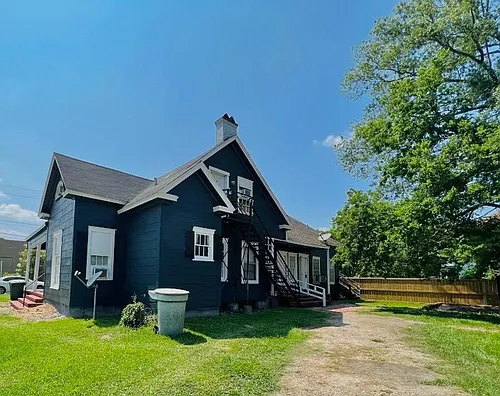 1142 Lyle St Photo 1