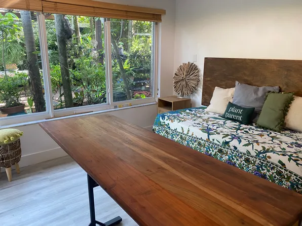 6121 SW 46th Ter, Miami, FL 33155