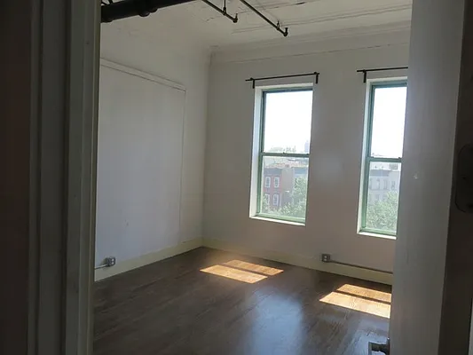 Rented by Regal Management | media 40