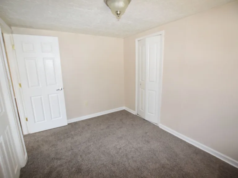 317 E Barnes Ave — Photo 33