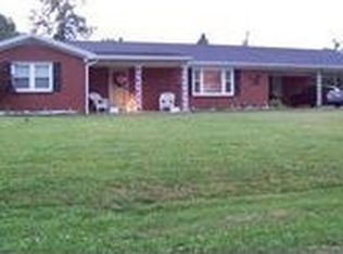 402 Redwood Dr, Stanford, KY 40484