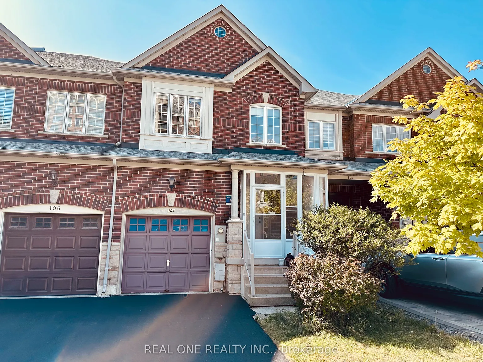 4 bed, $3,800 — Photo 1