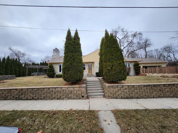 3015 S 35th STREET, Milwaukee, WI 53215