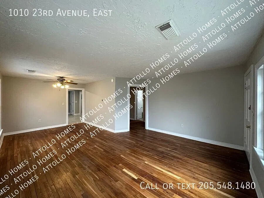 3 Bedroom Home Near UA | Spacious Backyard & Carport — Photo 4