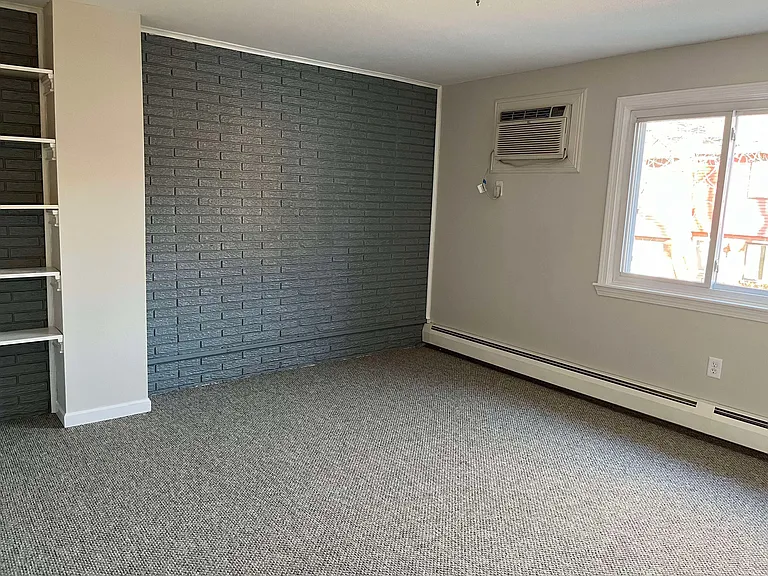 106 Churchill Dr #106 — Photo 6