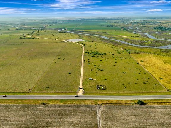 3rd image of 8078 State Highway 35 S