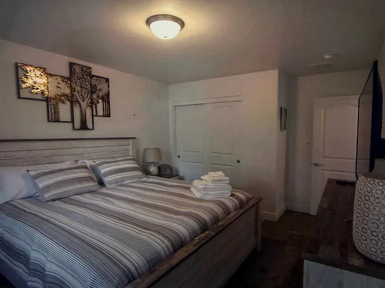 King Bedroom set 2nd Bedroom 
3rd Bedroom has Queen Bed
4th Bedroom Full Bed