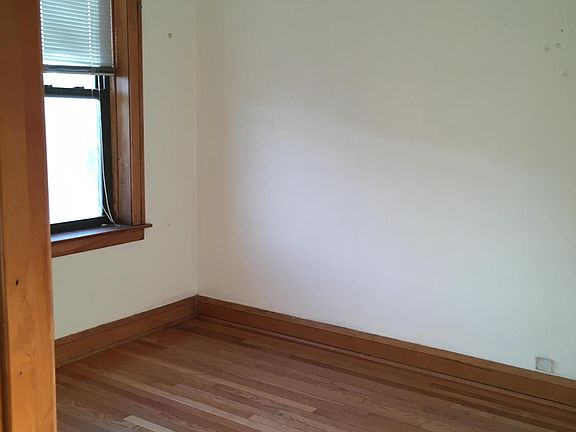2nd image of 737 S Western Ave APT 3