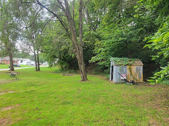 3rd image of 420 5th St