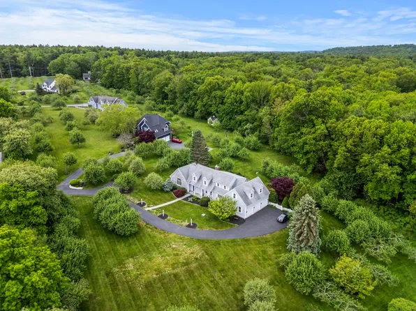 96 Exeter Road, Hampton Falls, NH 03844