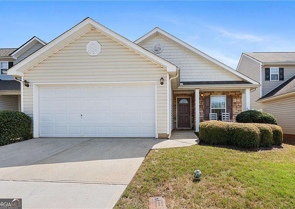 1st image of 158 Cobbler Cove Dr
