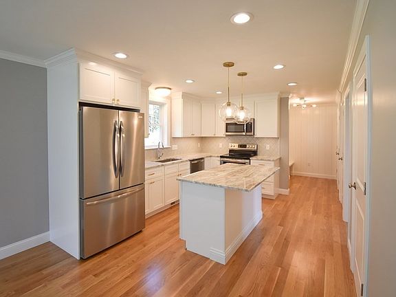 4th image of 40 Checkerberry Cir