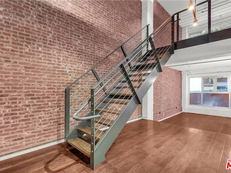 510 S Hewitt St #102 — Photo 36