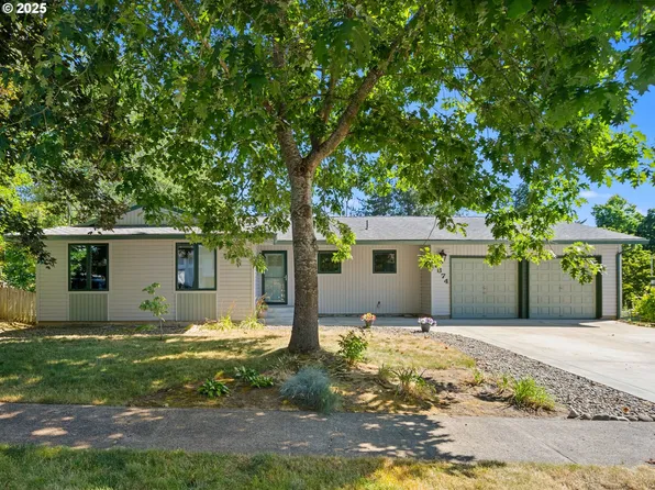 1874 SW 13th Ct, Gresham, OR 97080