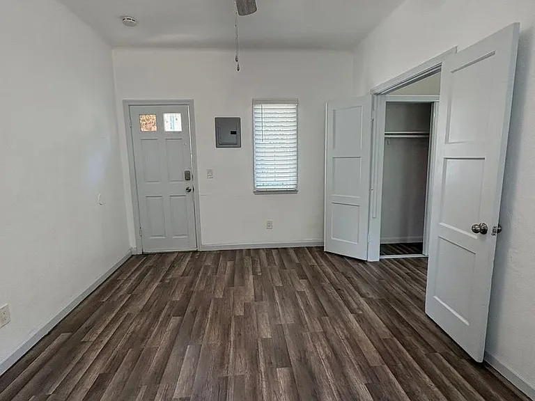 1000 Redondo Ave — Photo 18