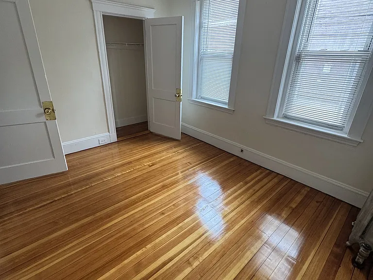 15 Barrows St #3 — Photo 6