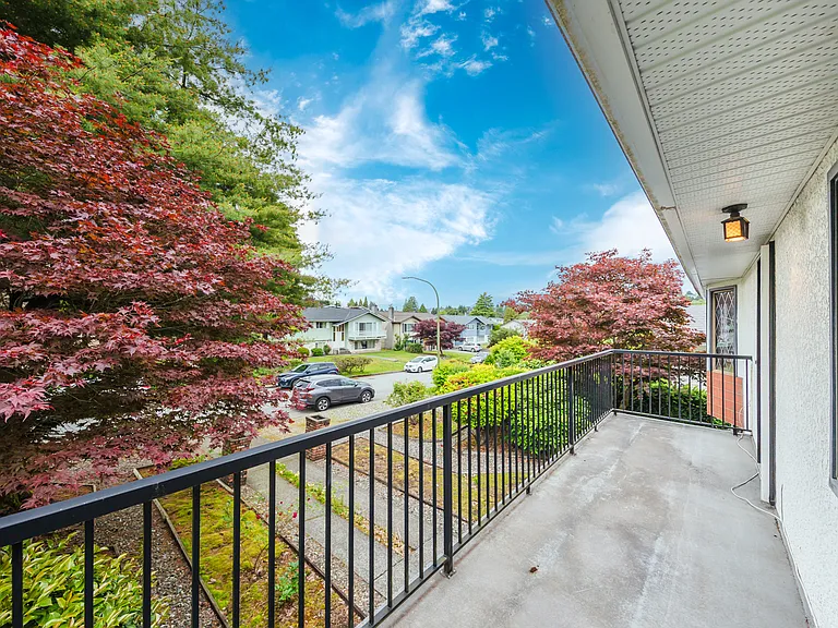 1420 Crestlawn Dr #D142 — Photo 17