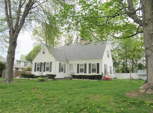 15 Donlyn Dr, Chicopee, MA 01013