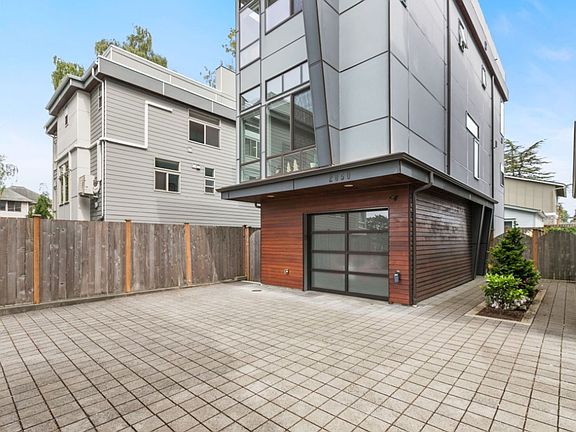 4th image of 2050 NW 64th St