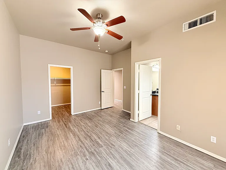 4035 N 28th St #103 — Photo 13