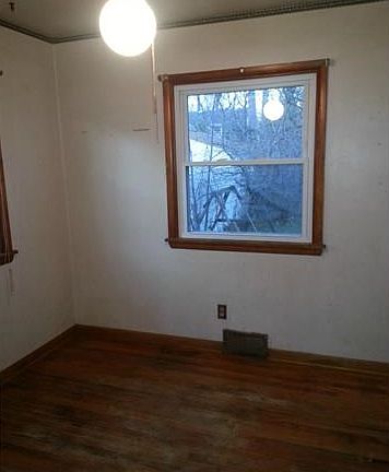 5th image of 1934 Westwood Dr NW