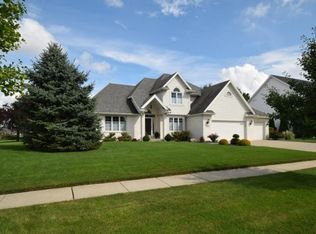 703 Prairie Rose Dr, Perrysburg, OH