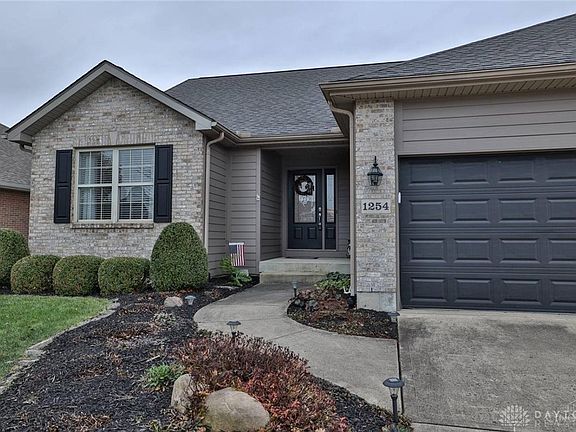 3rd image of 1254 Hermosa Dr